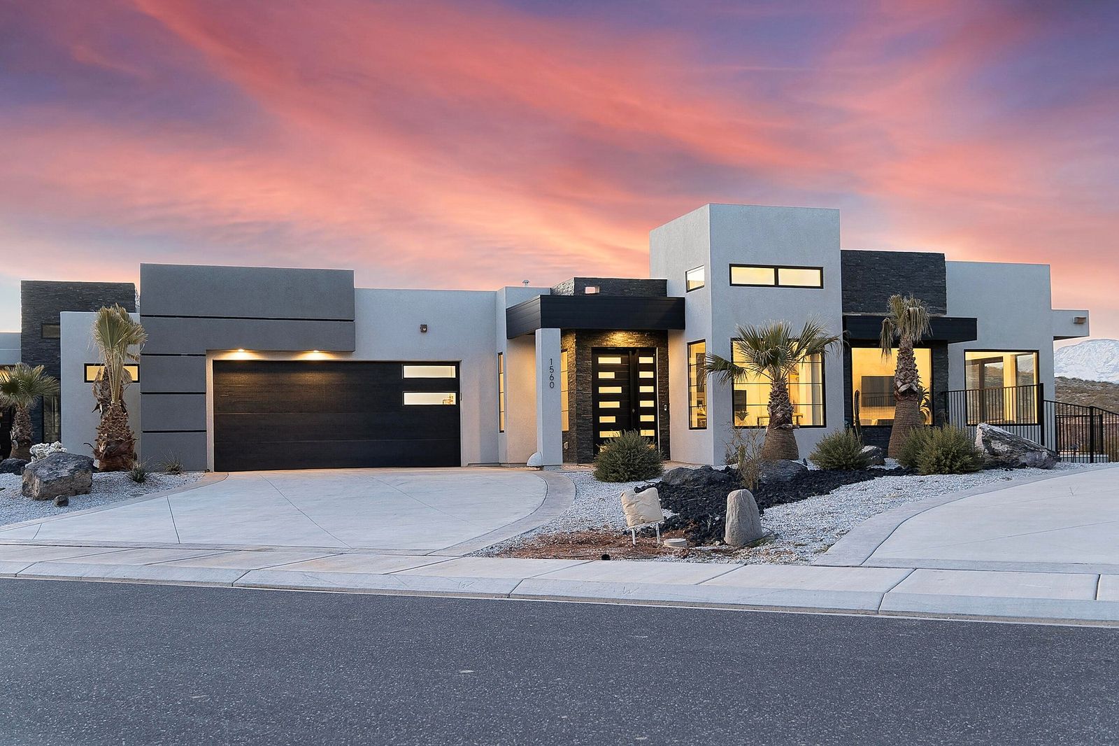 1560 W Torrey Pines Rd, Hurricane, UT — modern home at sunset
